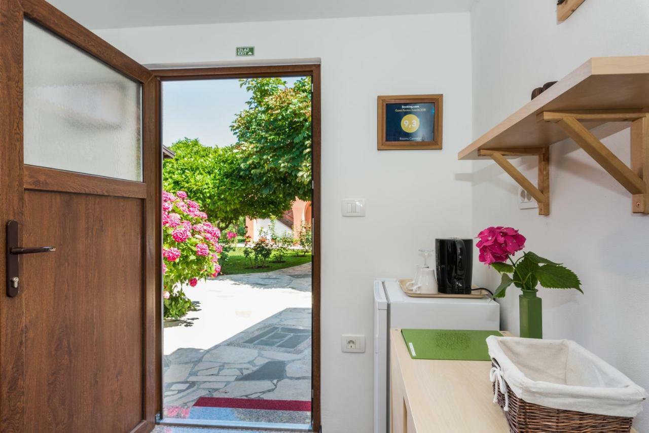 B&B Carmela Umag Exterior photo
